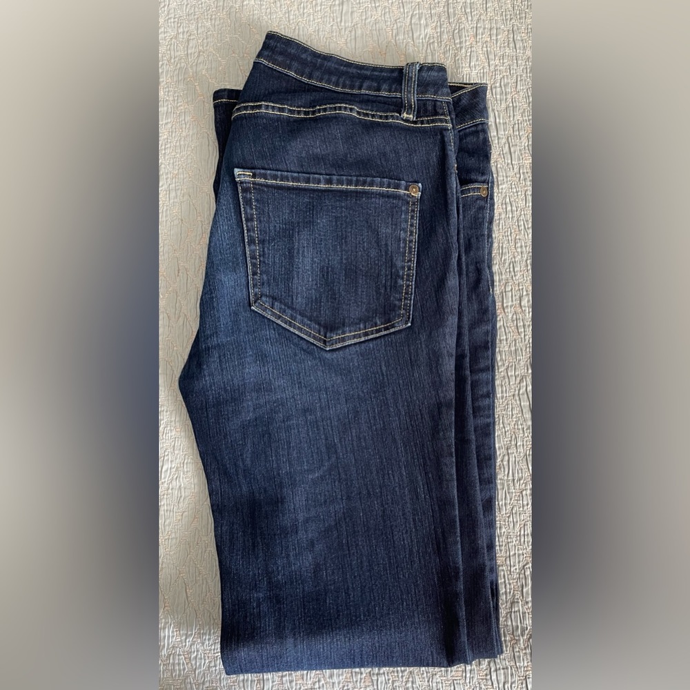 HELLO! SKINNY JEANS SIZE 32 MADE IN L.A. - DARK DENIM & WORN 4-5 TIMES AIR DRIED